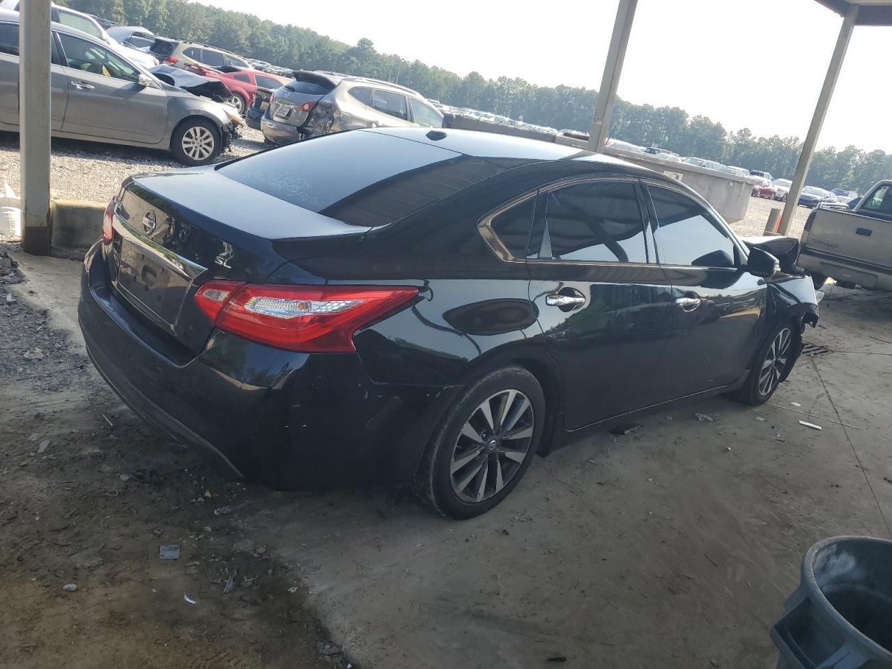 2017 Nissan Altima 2.5 - Фото 3