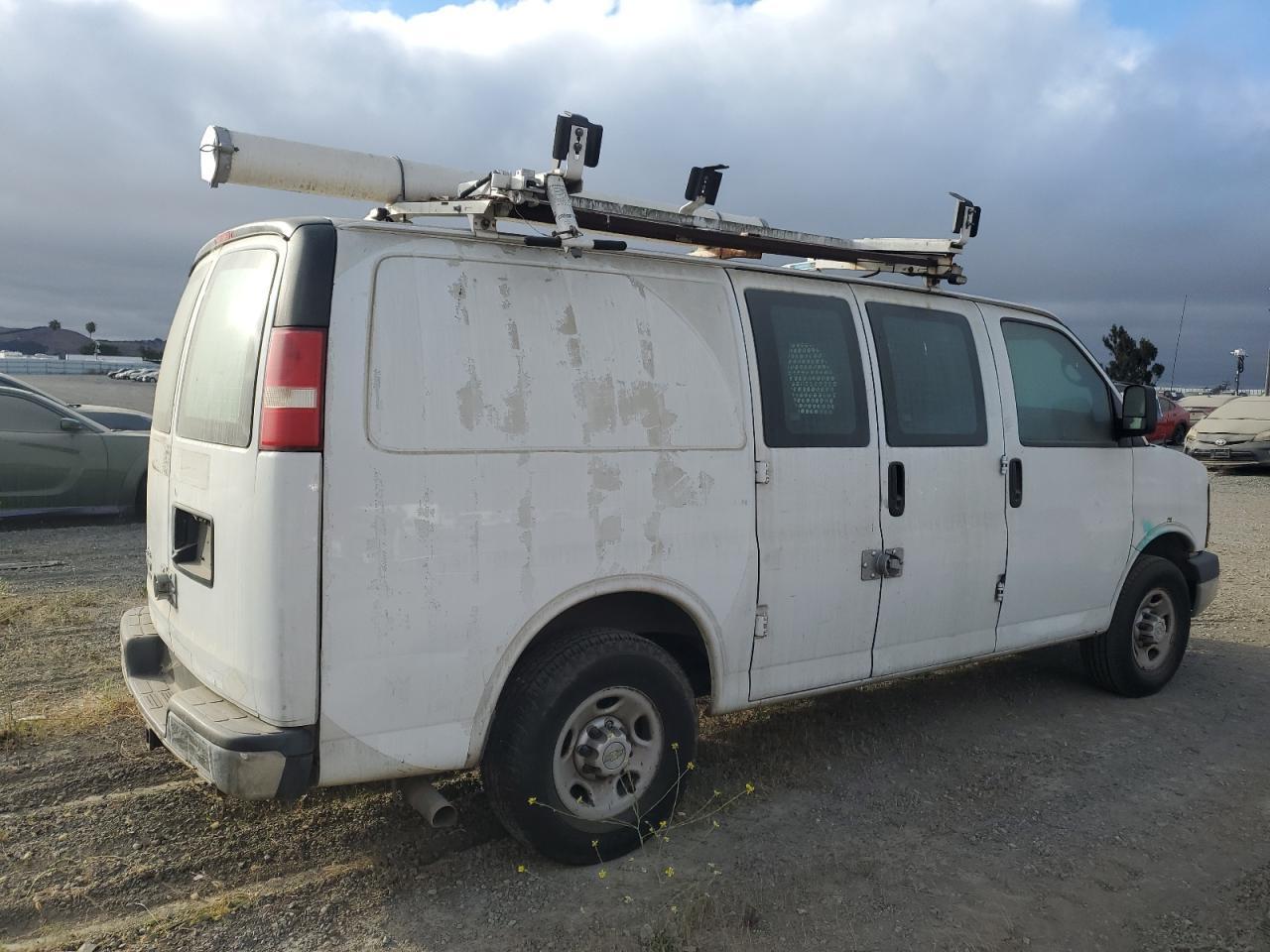 2014 Chevrolet Express G2500 - Фото 3