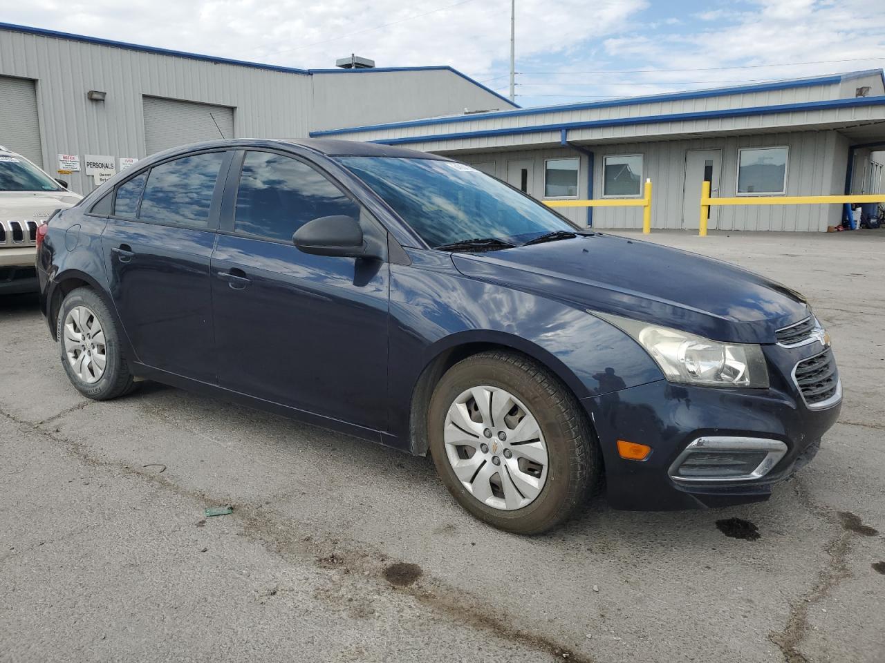 2015 Chevrolet Cruze Ls - Image 4