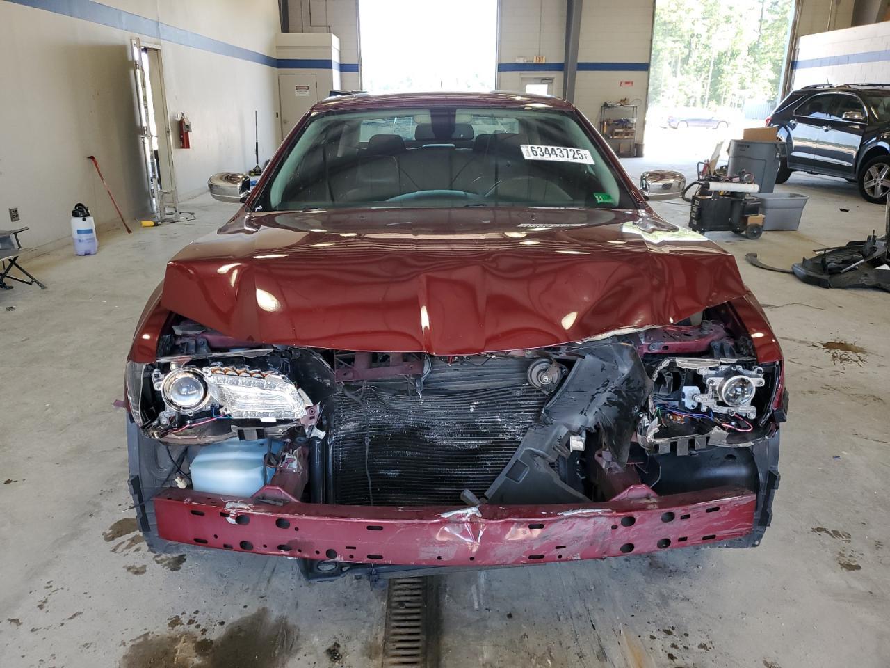 2017 Chrysler 300C - Фото 5