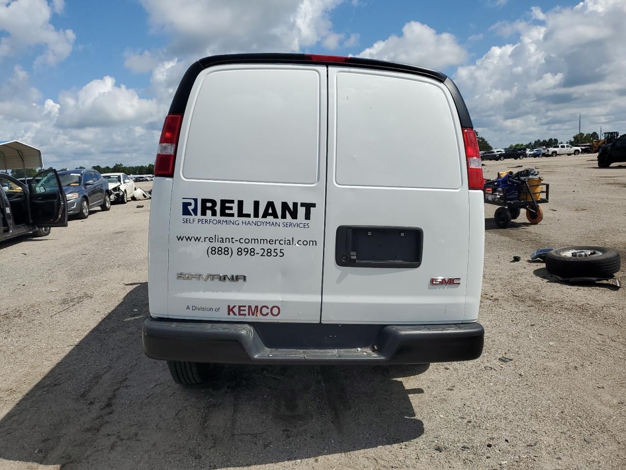 2023 GMC Savana G2500 - Фото 6