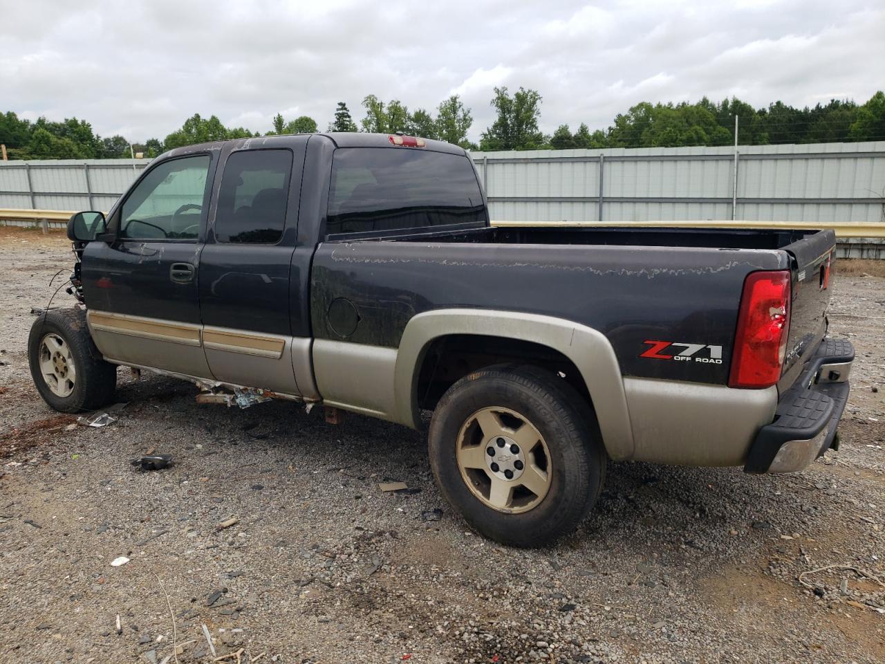2003 Chevrolet Silverado K1500 - Фото 2