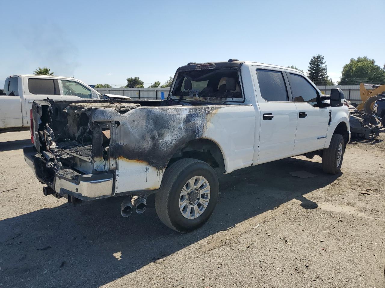 2022 Ford F250 Super Duty - Image 3