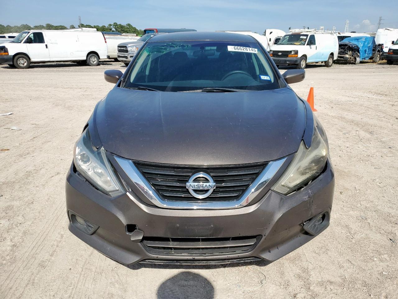2016 Nissan Altima 2.5 - Image 5
