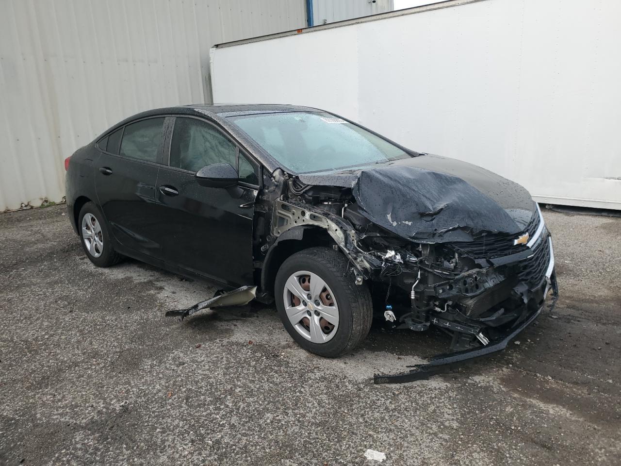 2017 Chevrolet Cruze Ls - Фото 4