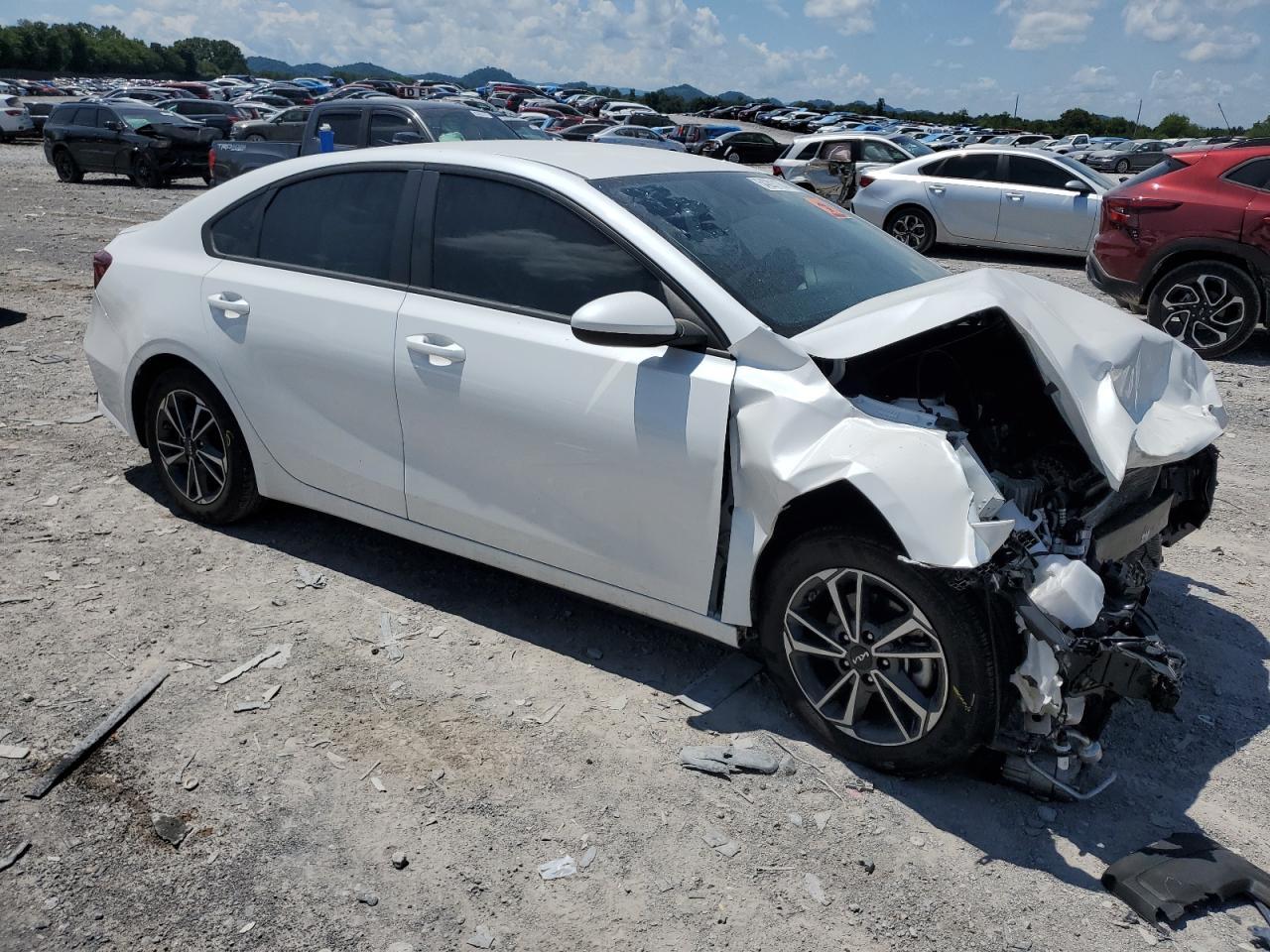 2023 Kia Forte Lx - Фото 4