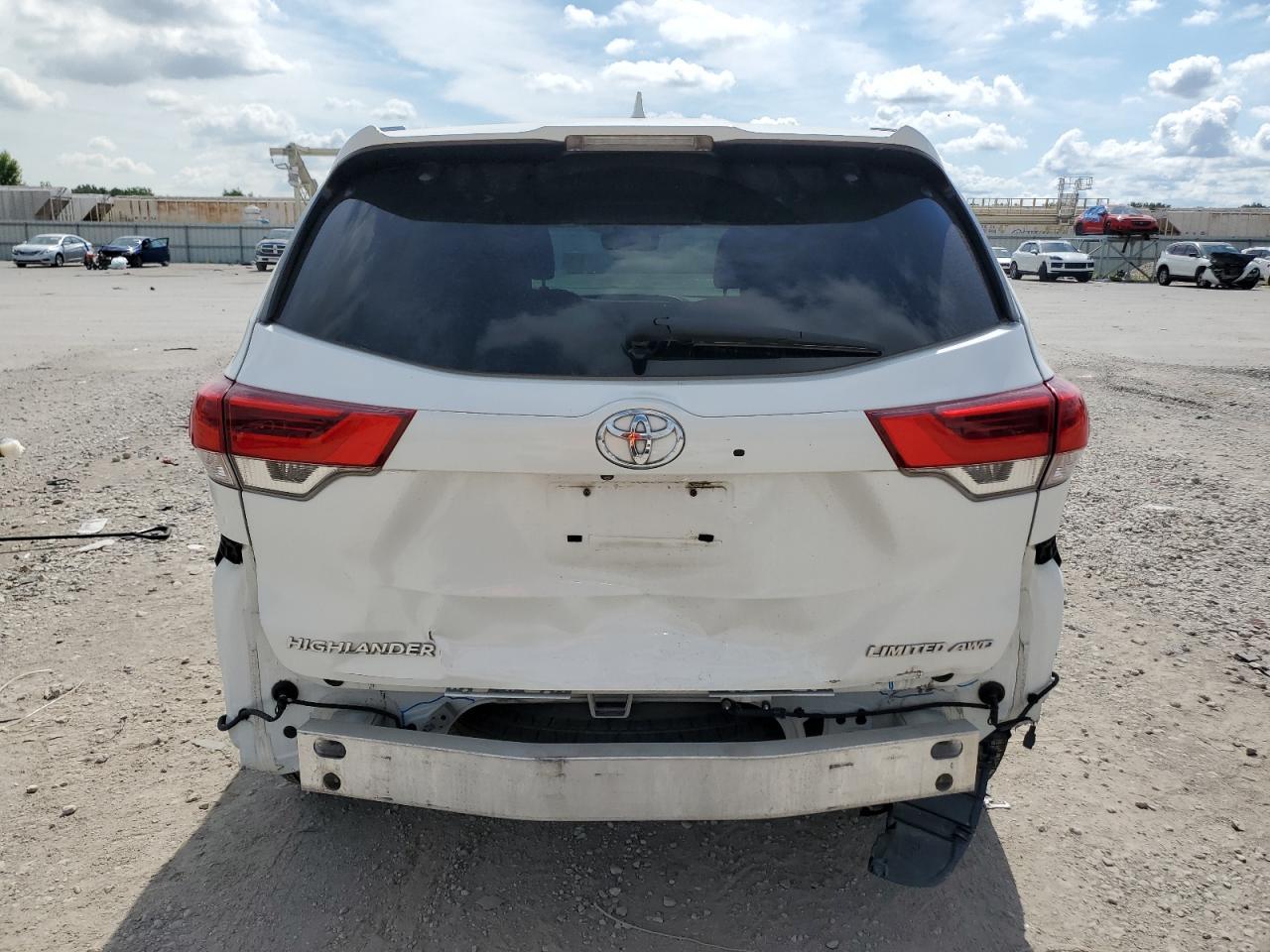2018 Toyota Highlander Limited Platinum - Фото 6