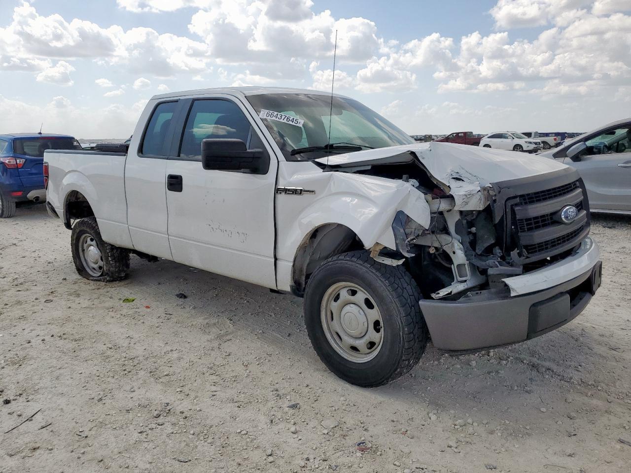 2014 Ford F150 Super Cab - Image 4