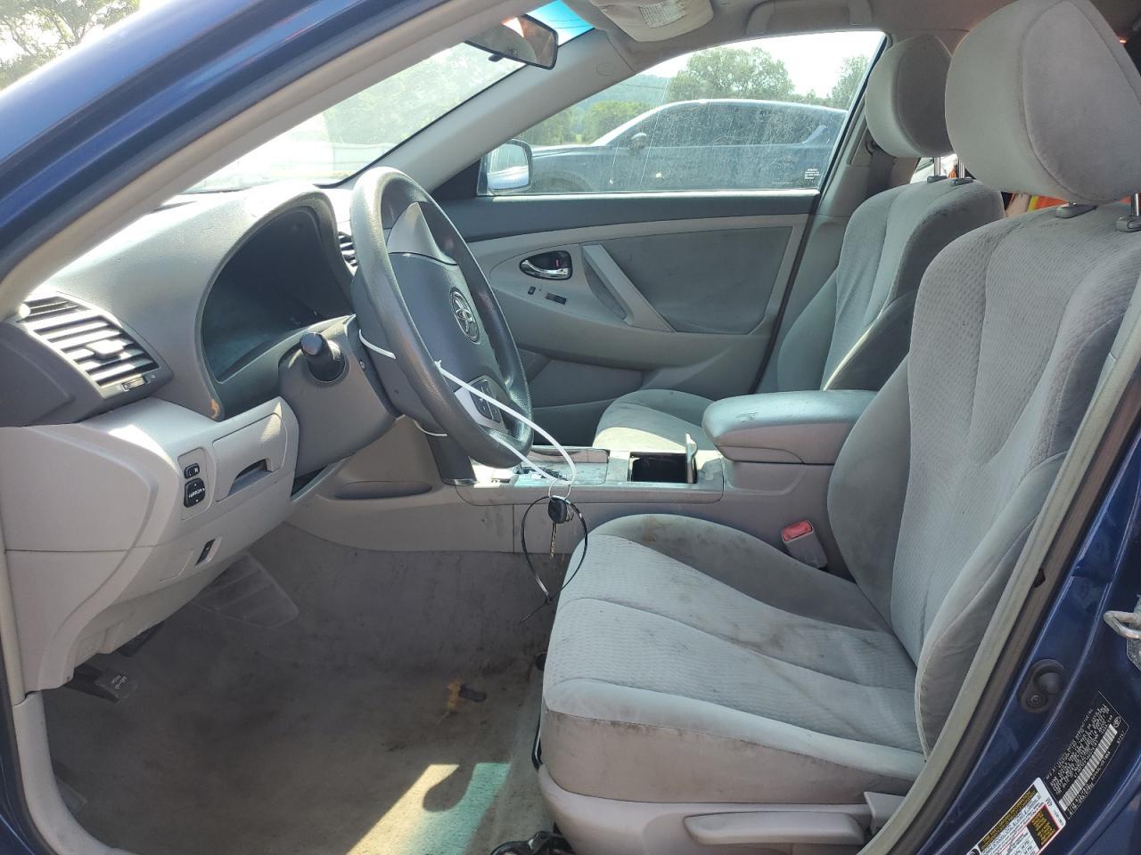 2010 Toyota Camry Base - Фото 7