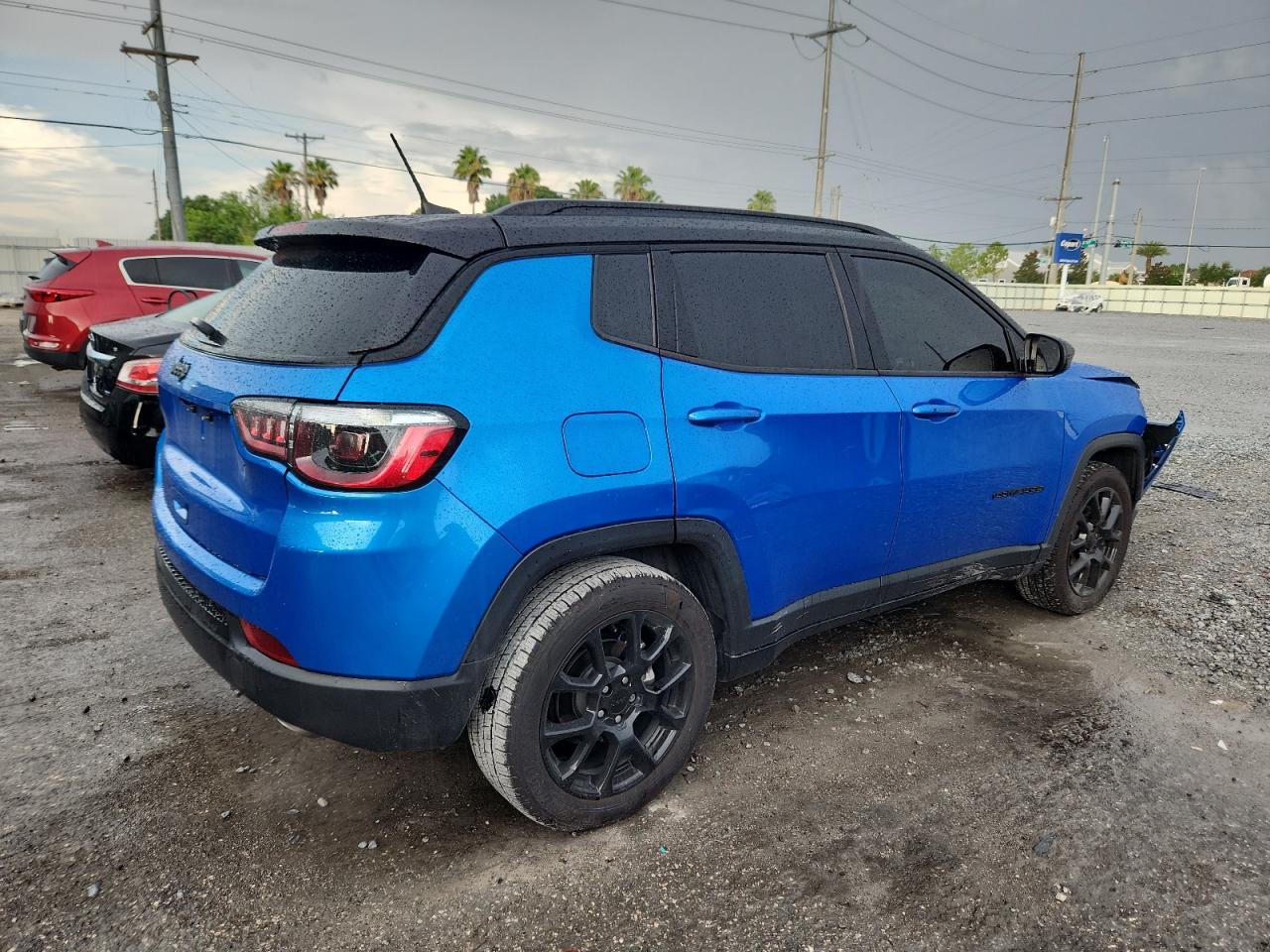 2022 Jeep Compass Latitude - Фото 3