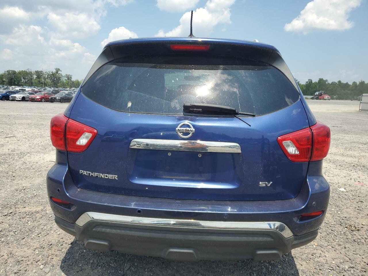 2017 Nissan Pathfinder S - Фото 6