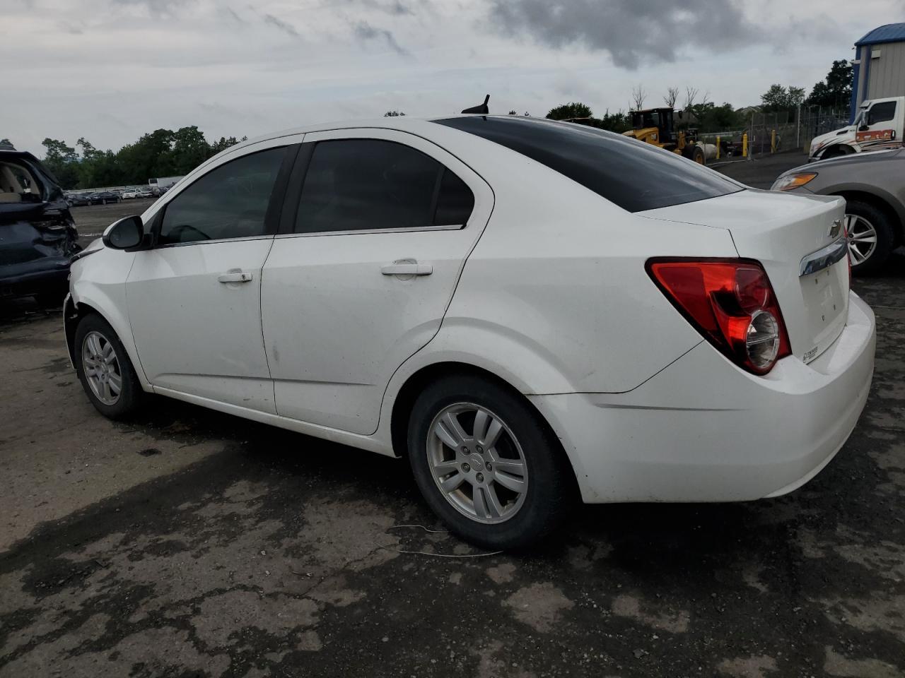 2014 Chevrolet Sonic Lt - Фото 2