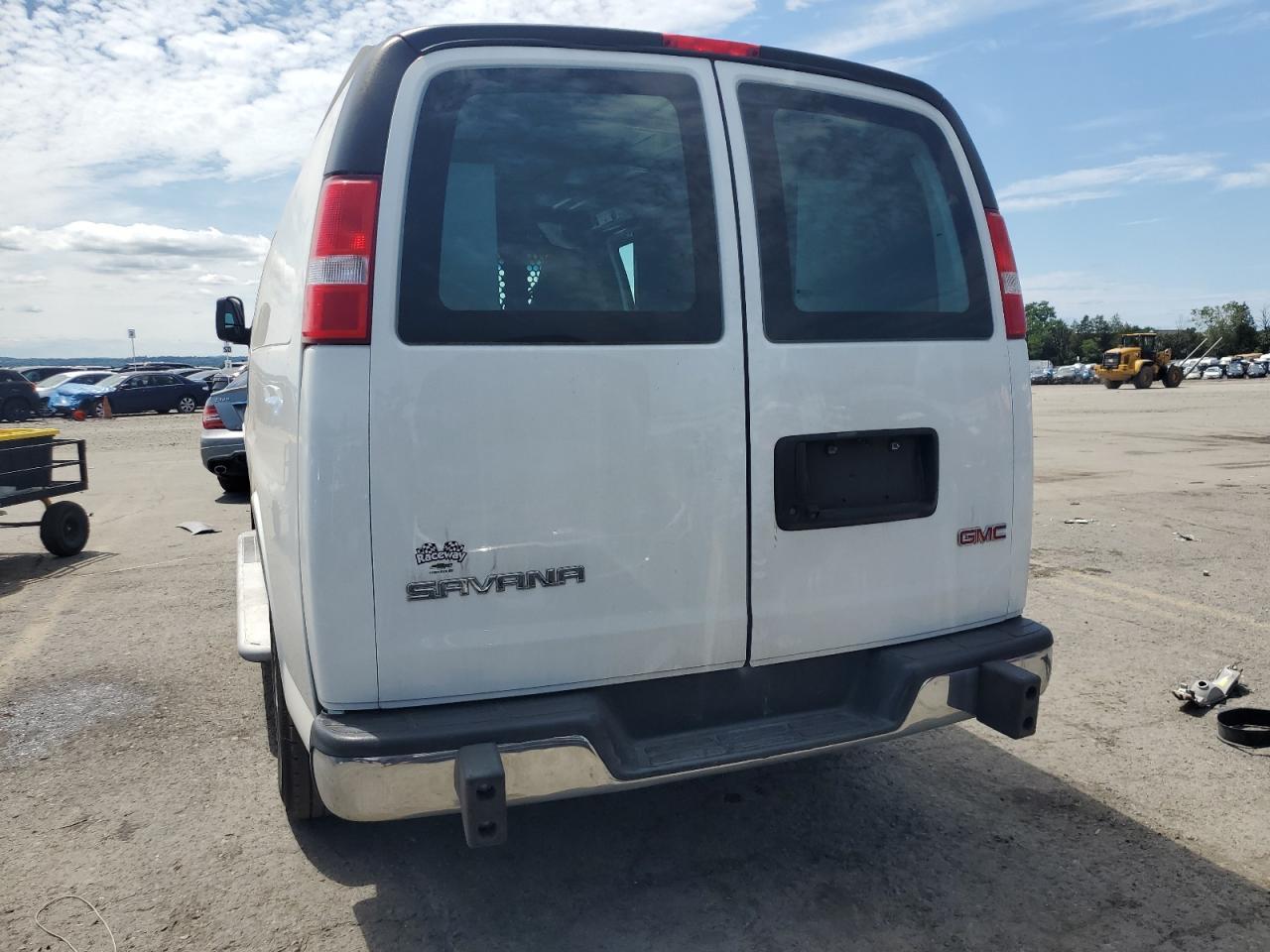 2021 GMC Savana G2500 - Фото 6