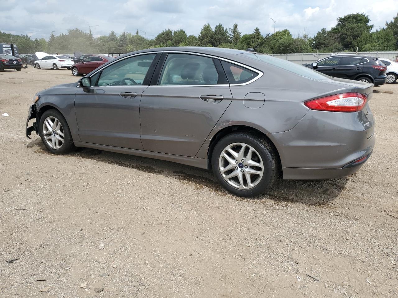 2013 Ford Fusion Se - Фото 2