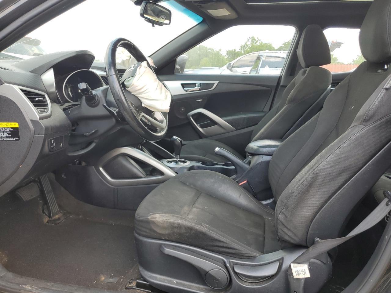 2017 Hyundai Veloster - Фото 7