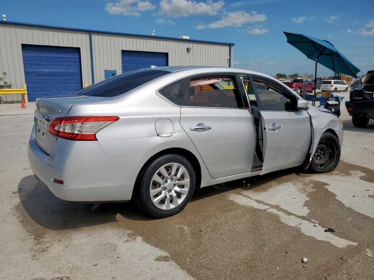 2015 Nissan Sentra S - Фото 3