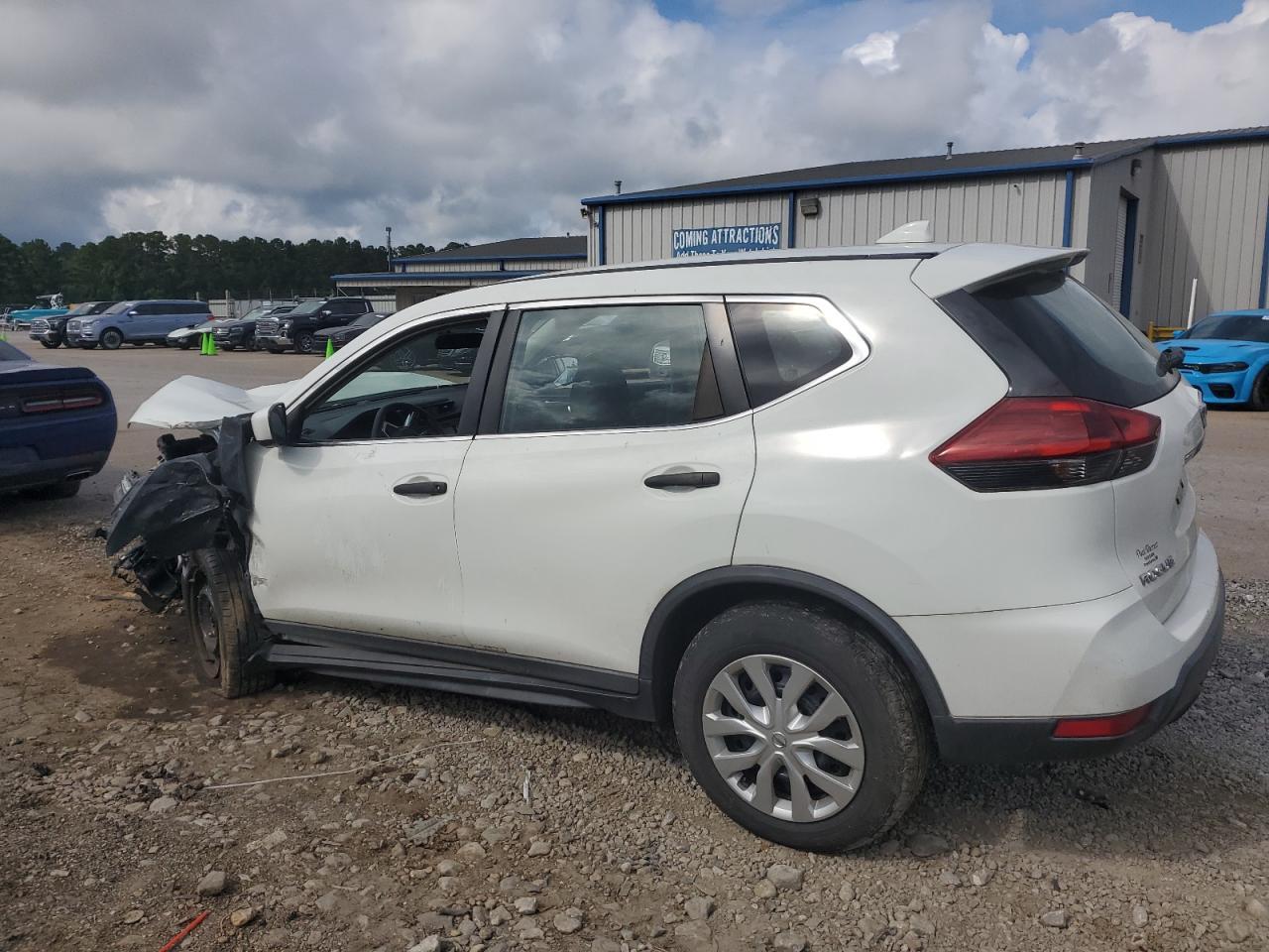 2018 Nissan Rogue S - Фото 2