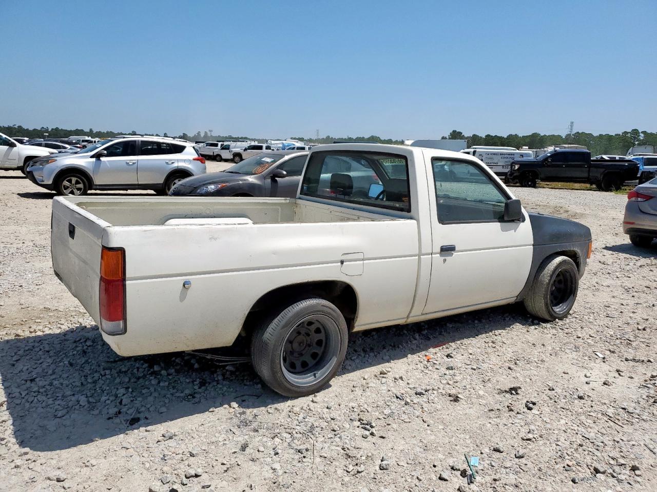 1986 Nissan D21 Short Bed - Фото 3