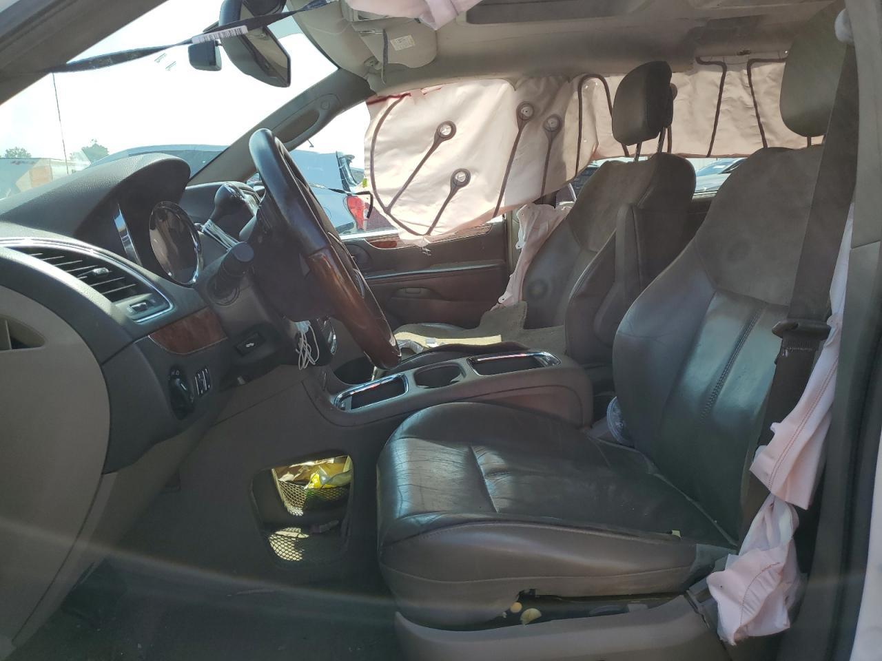 2014 Chrysler Town & Country Limited - Фото 7