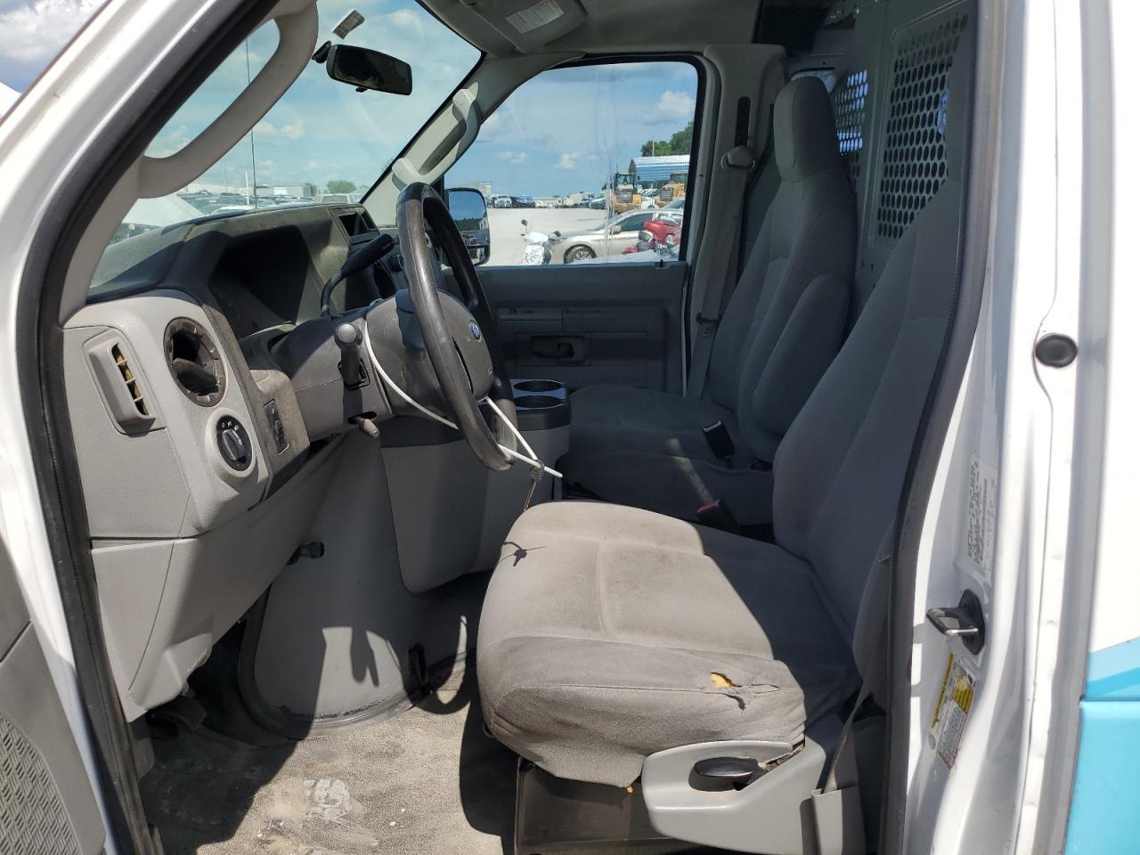 2014 Ford Econoline E250 Van - Image 7