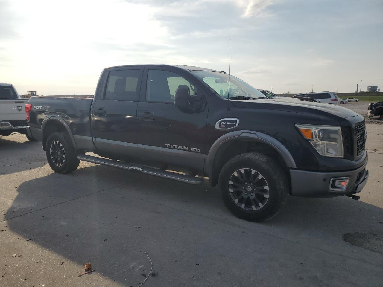 2016 Nissan Titan Xd Sl - Image 4