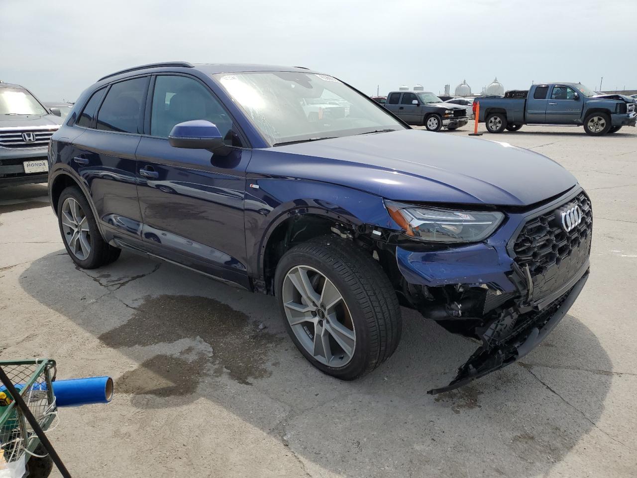 2025 Audi Q5 Premium 45 - Фото 4