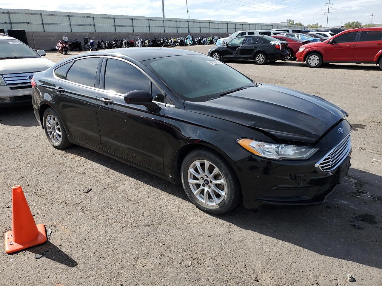 2017 Ford Fusion S - Фото 4