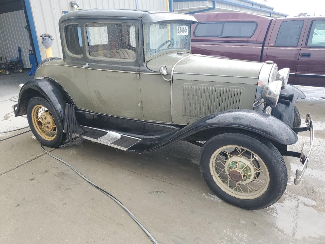 1930 Ford Model A - Image 4