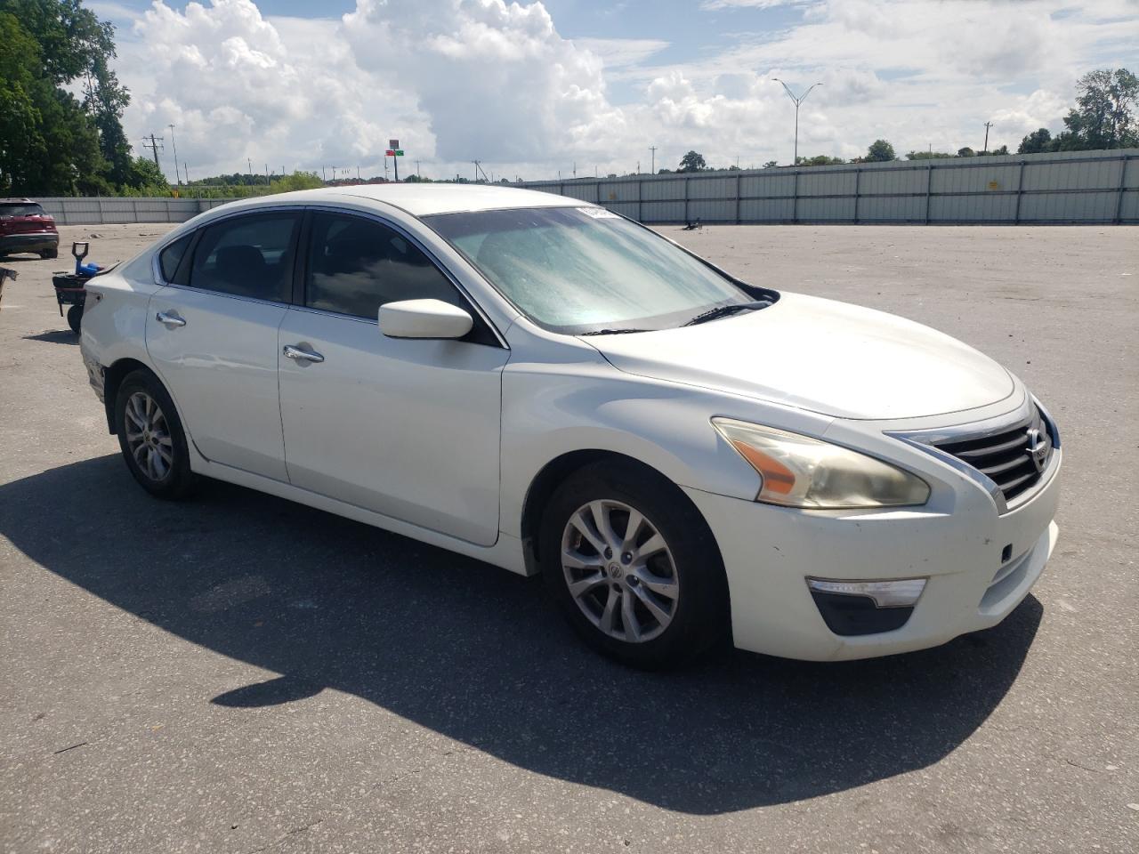 2014 Nissan Altima 2.5 S - Image 4