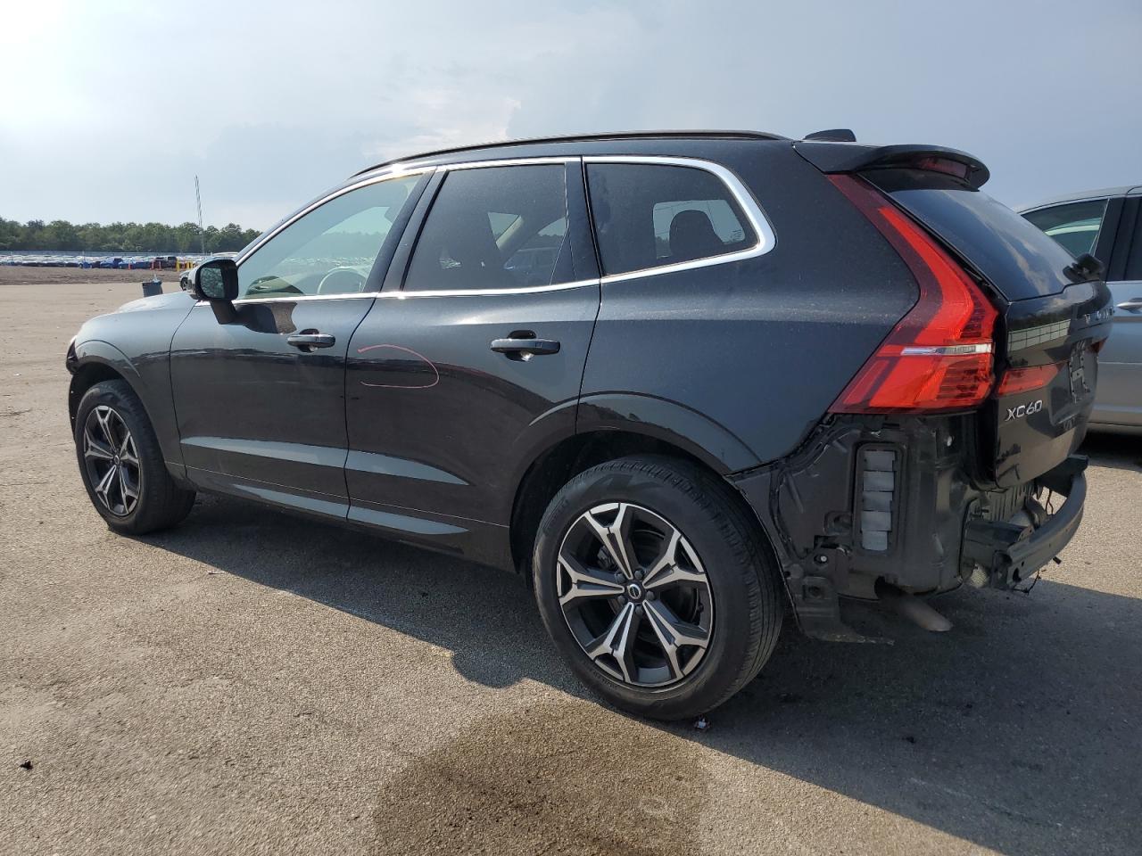 2022 Volvo Xc60 B5 Momentum - Фото 2