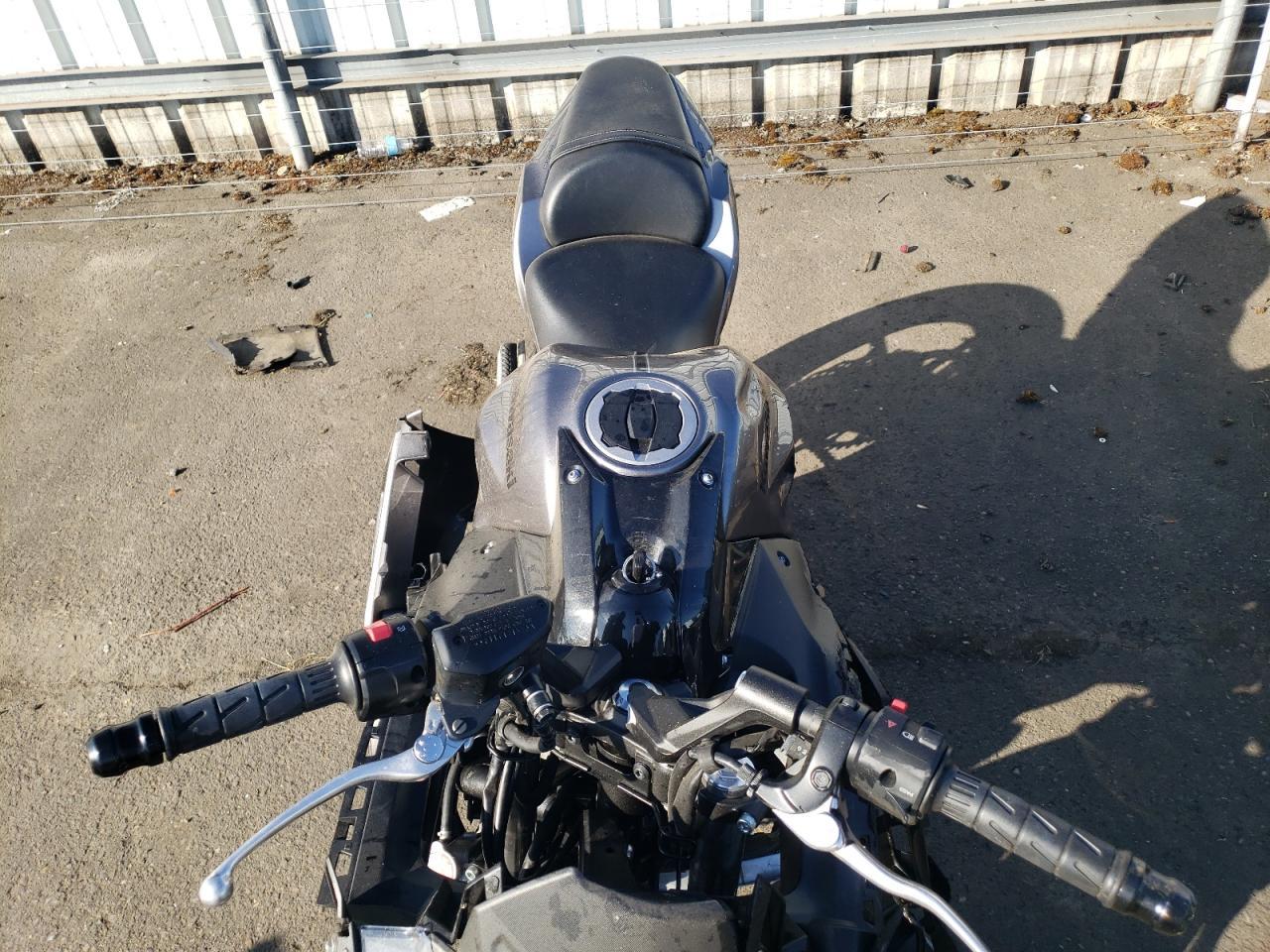 2021 Kawasaki Ex650 M - Фото 5