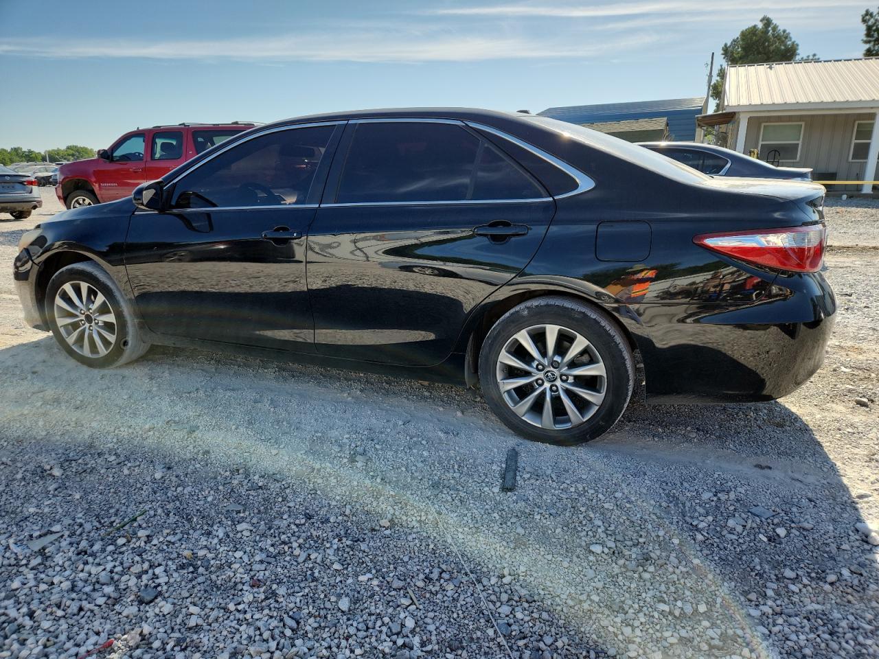 2015 Toyota Camry Le - Image 2