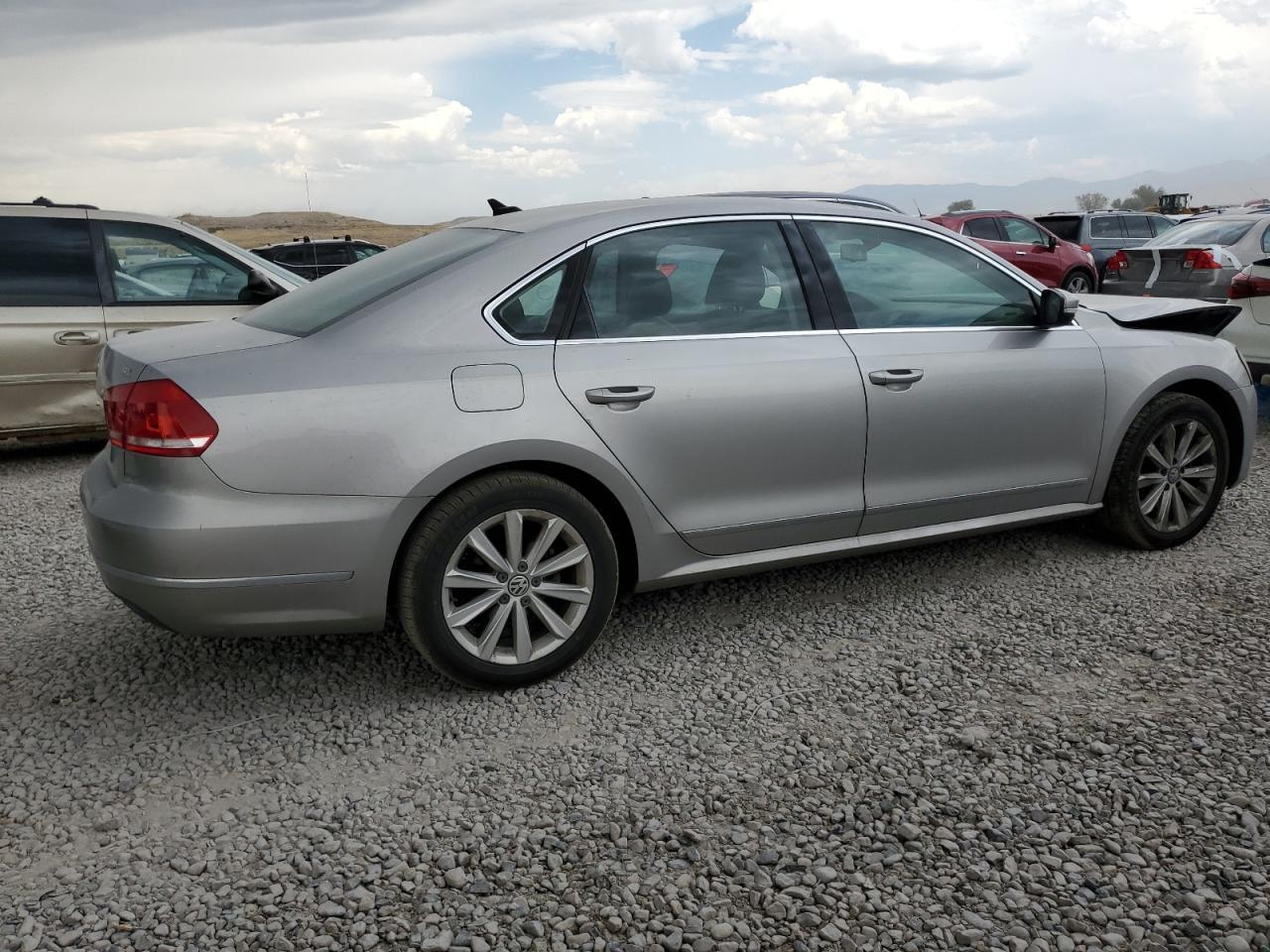 2013 Volkswagen Passat Sel - Фото 3