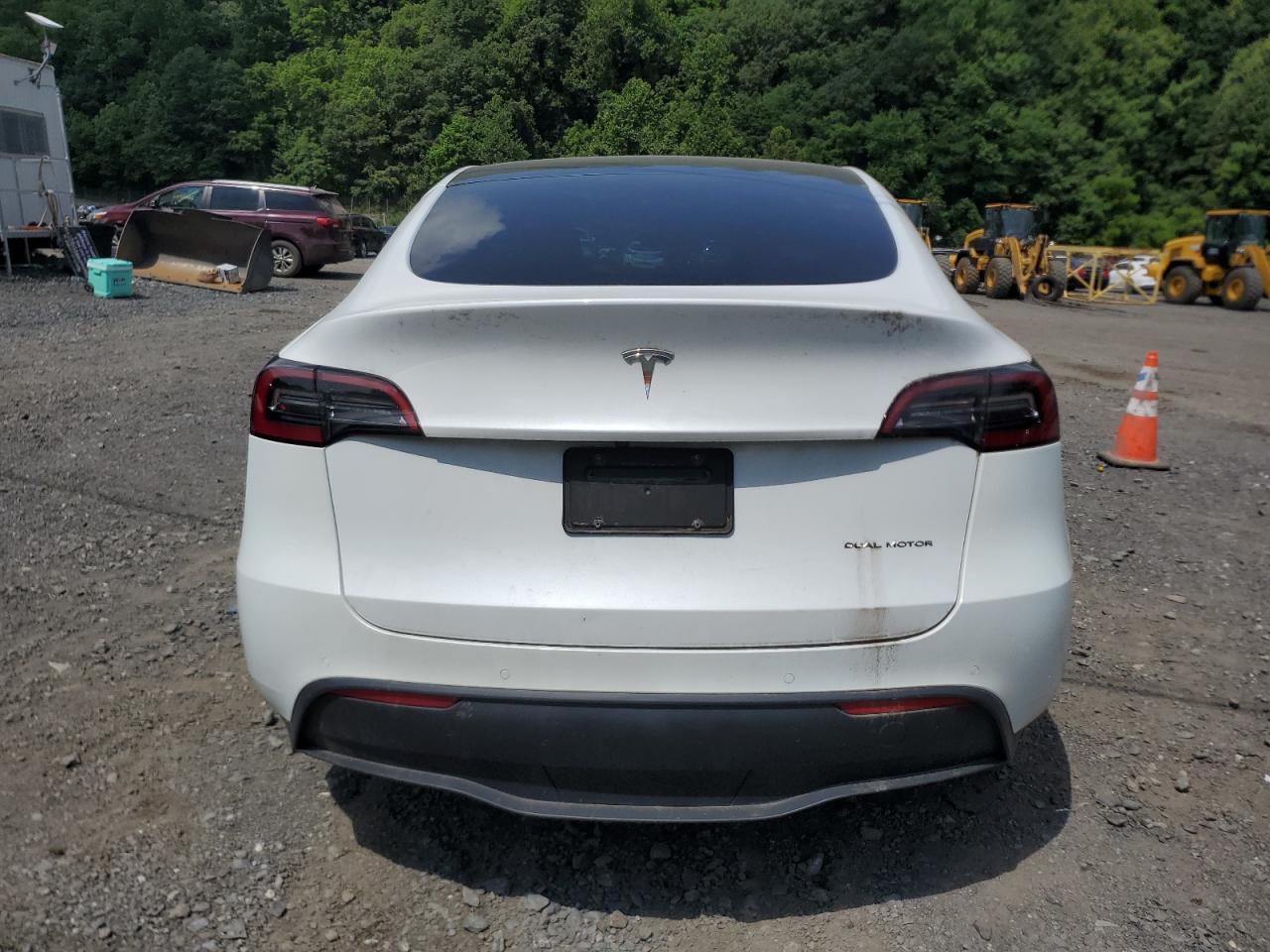 2022 Tesla Model Y - Фото 6