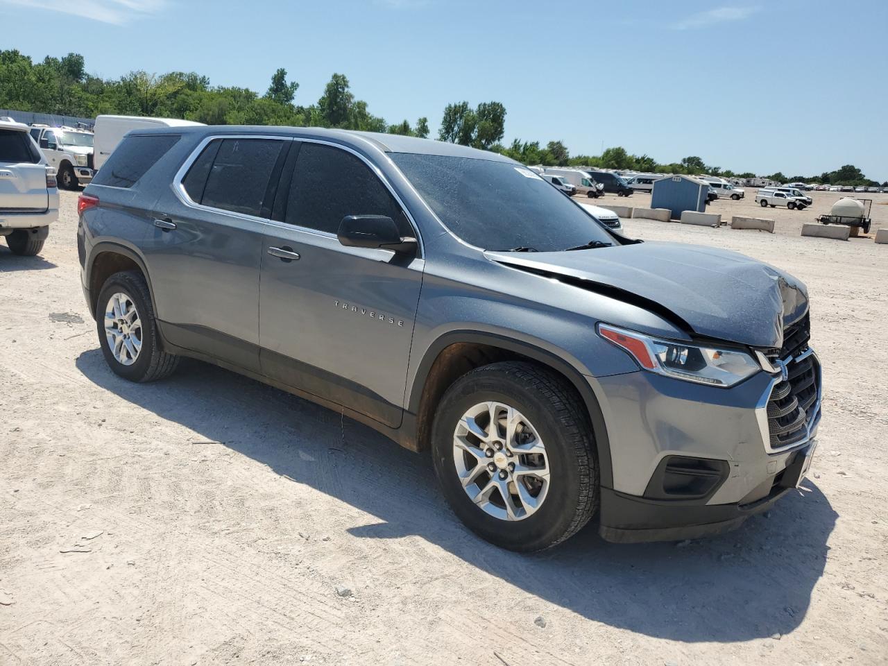 2021 Chevrolet Traverse Ls - Image 4