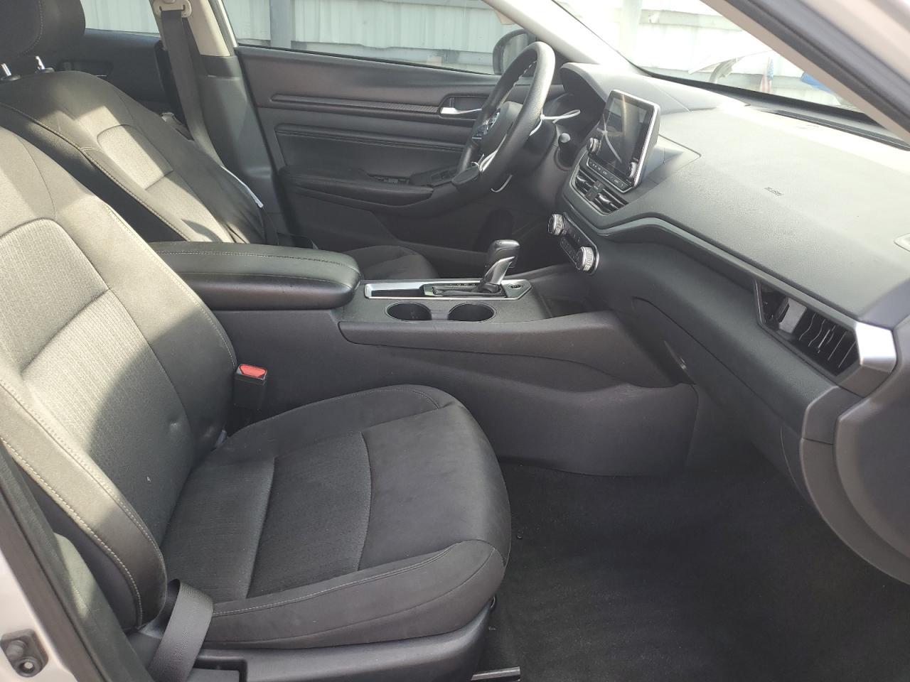 2020 Nissan Altima S - Image 7
