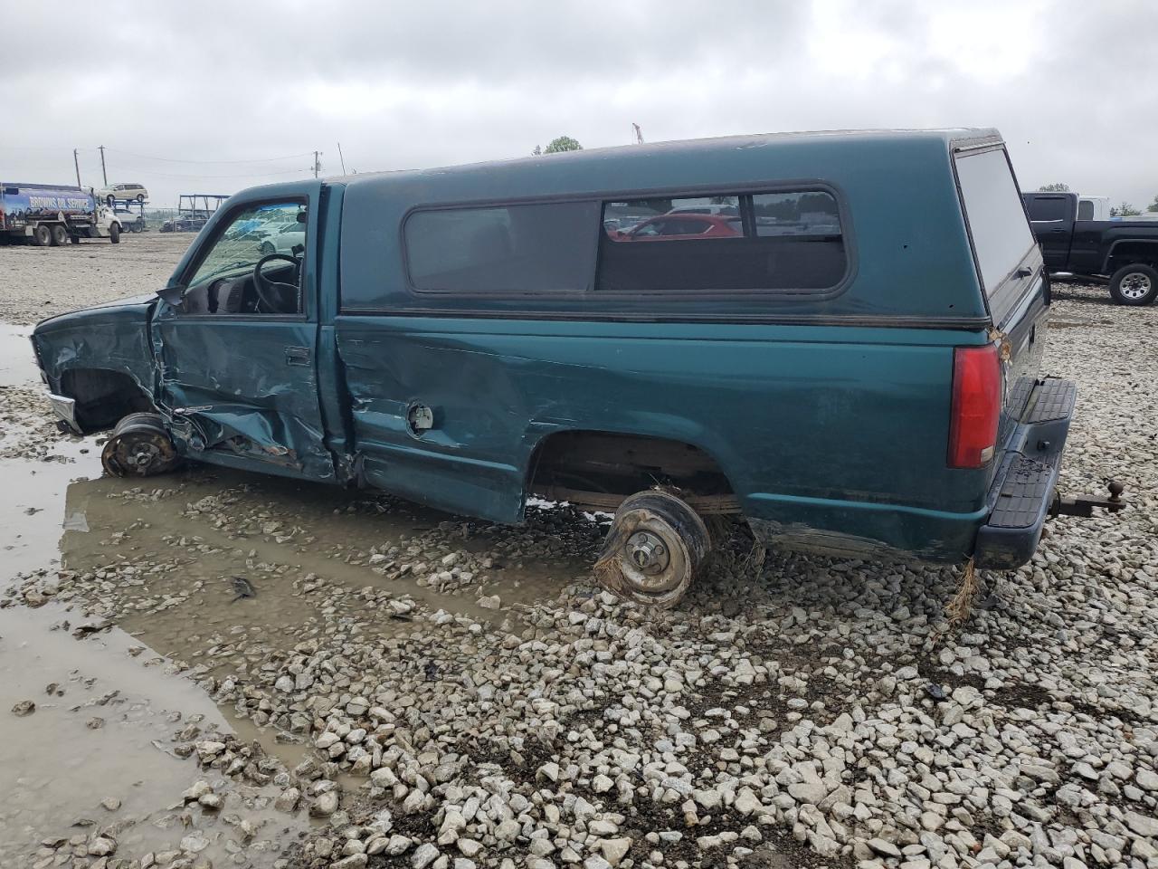 1998 Chevrolet Gmt-400 C1500 - Image 2