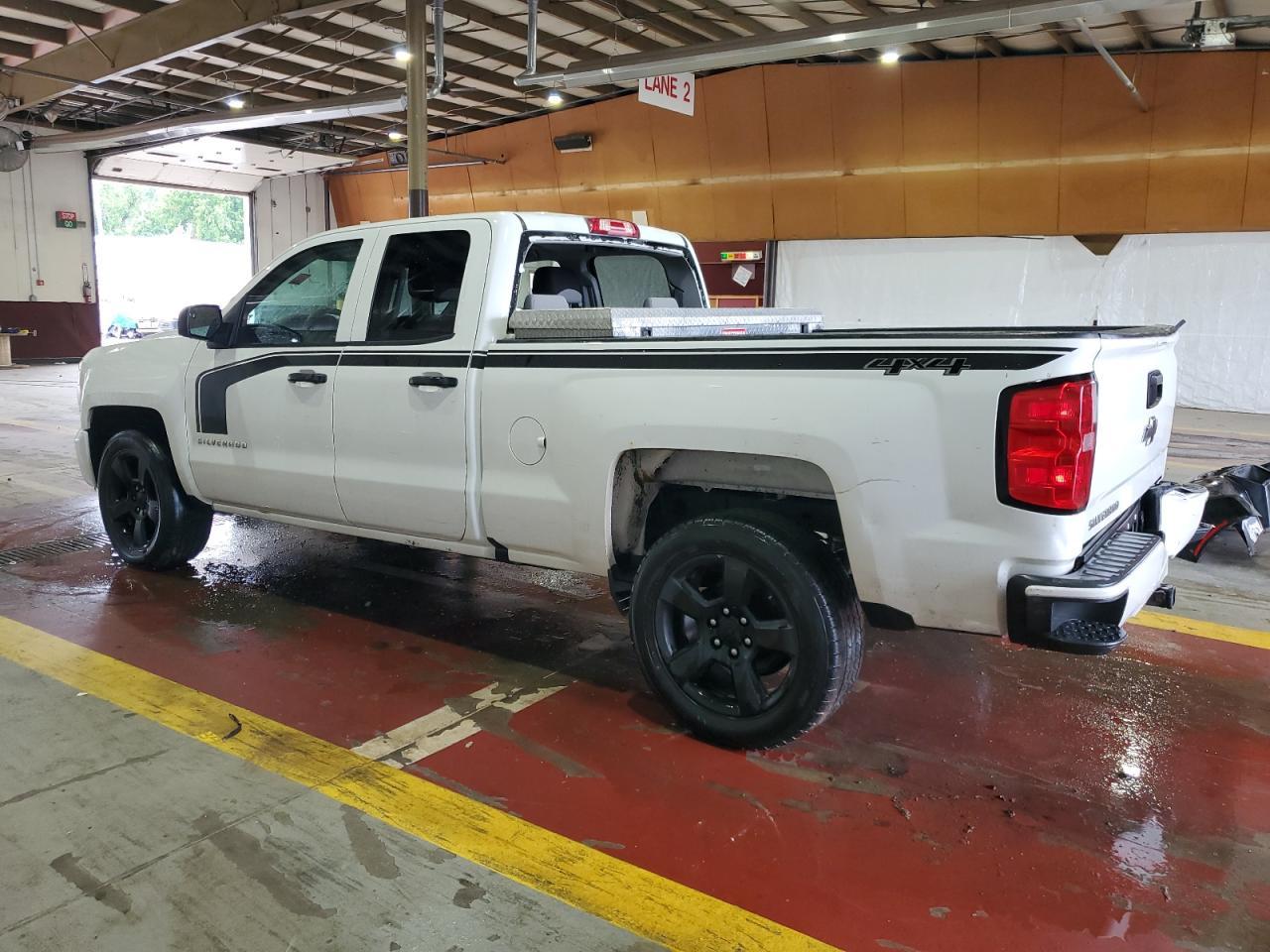 2018 Chevrolet Silverado K1500 Custom - Image 5