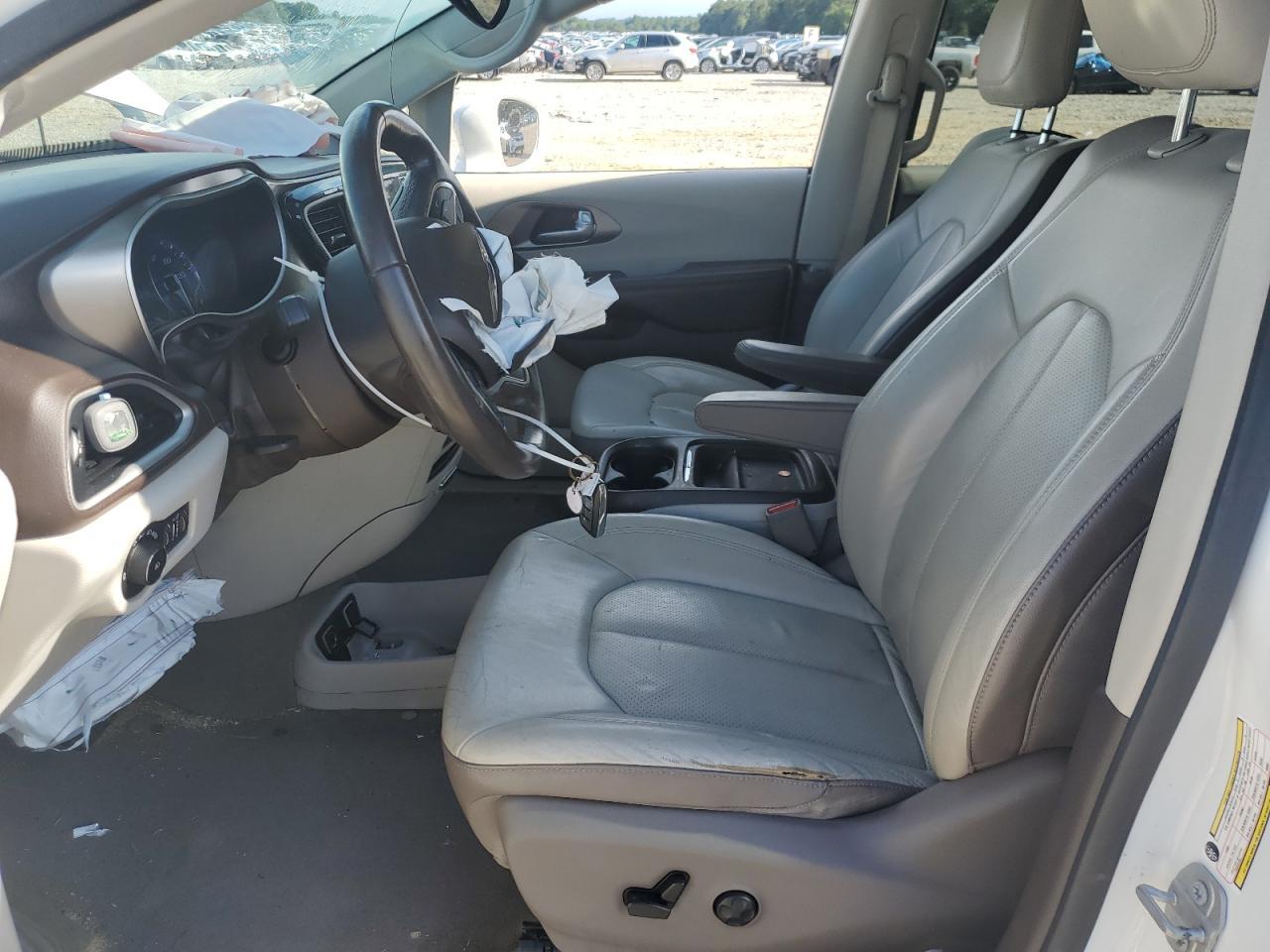 2018 Chrysler Pacifica Touring L - Фото 7