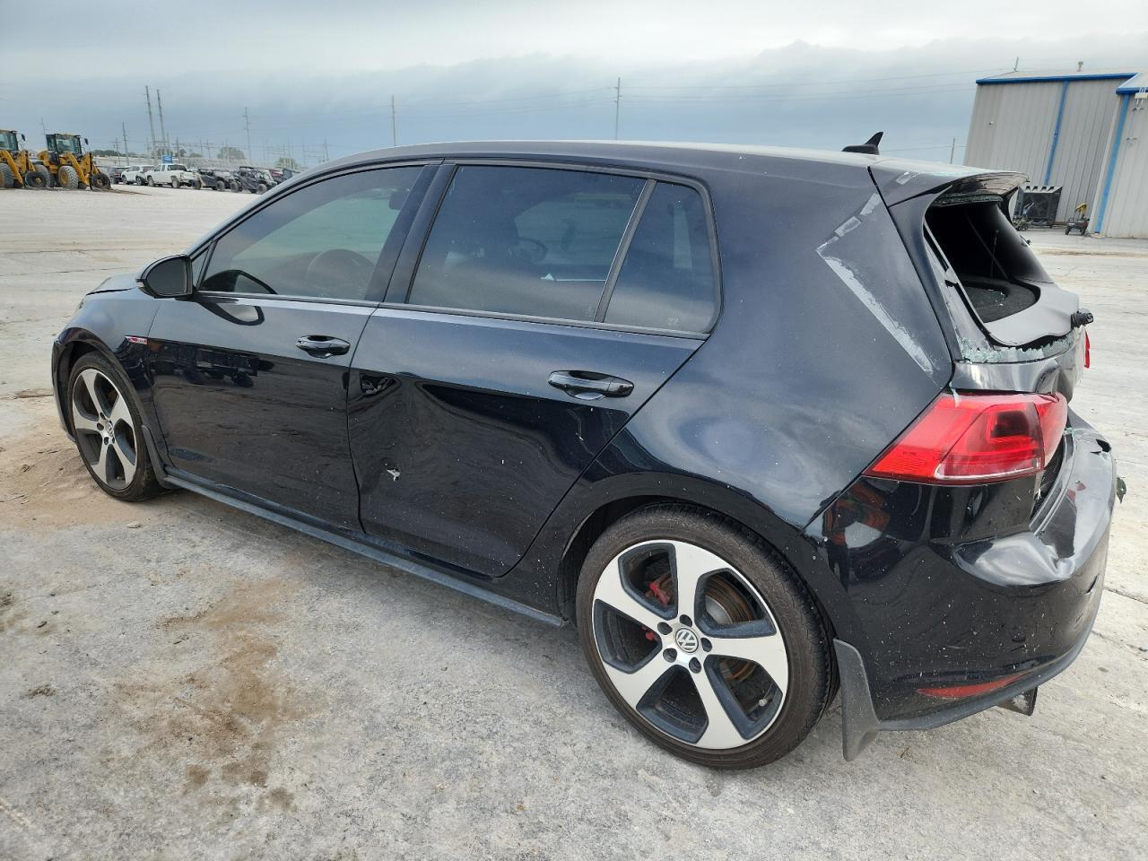 2017 Volkswagen Gti S - Image 2
