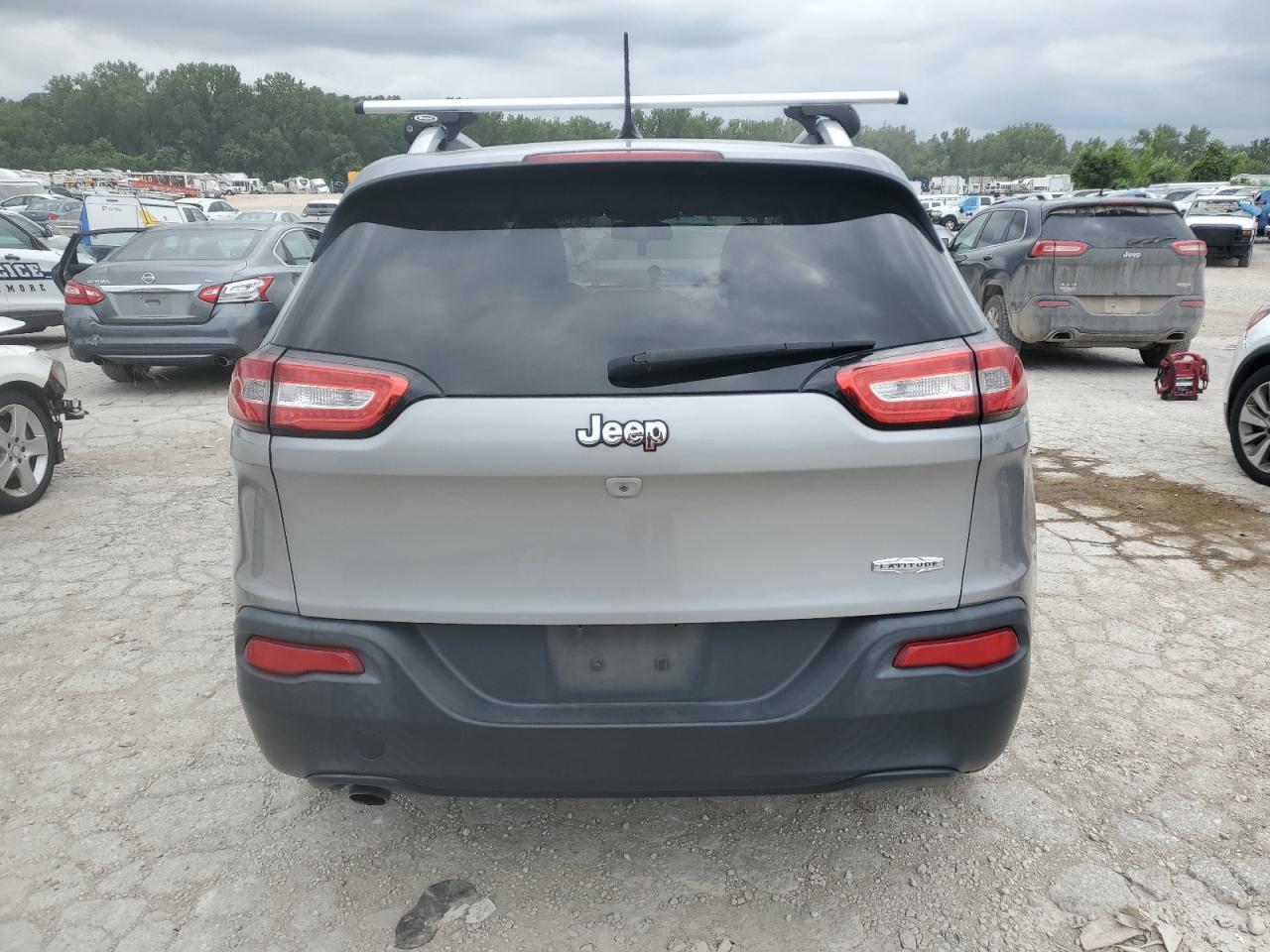 2015 Jeep Cherokee Latitude - Фото 6