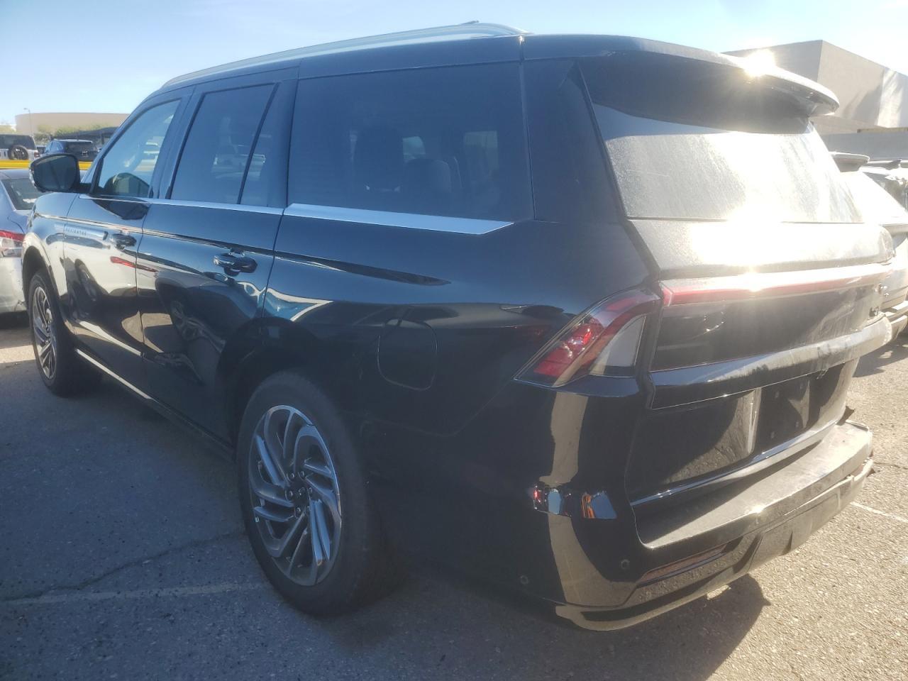 2025 Lincoln Navigator Reserve - Фото 2