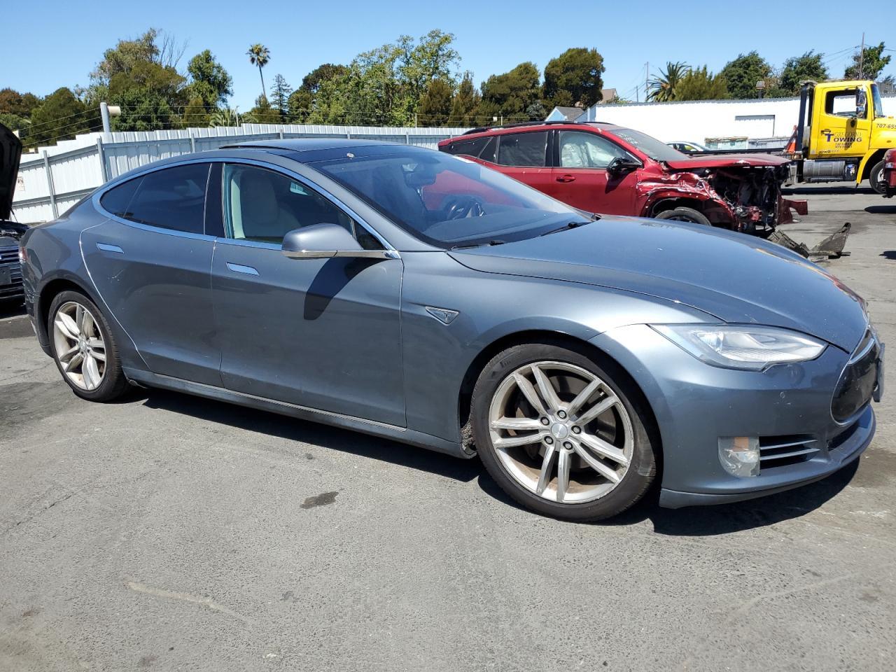 2012 Tesla Model S - Фото 4