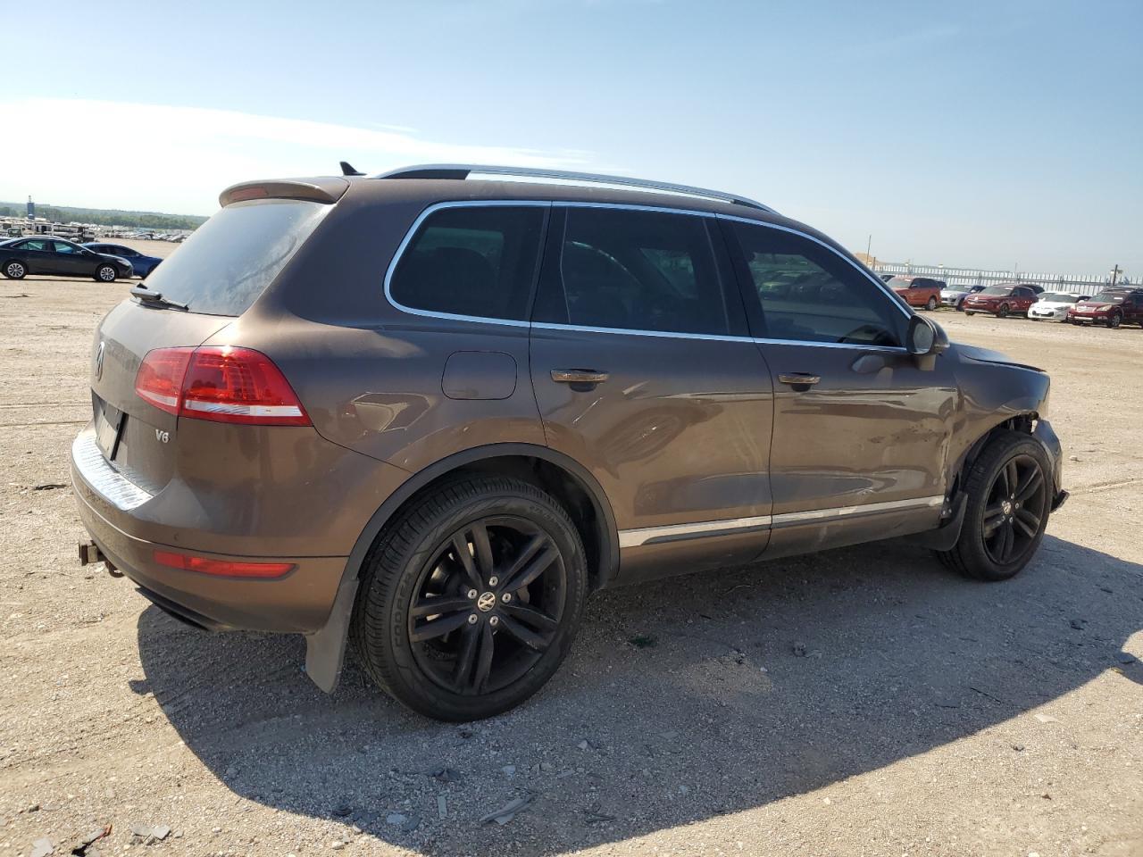 2014 Volkswagen Touareg V6 - Фото 3