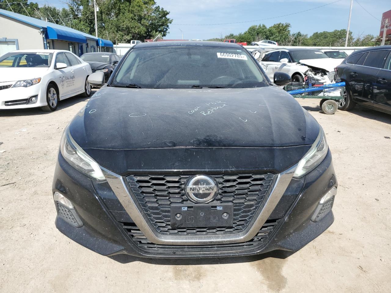 2019 Nissan Altima Sr - Image 5