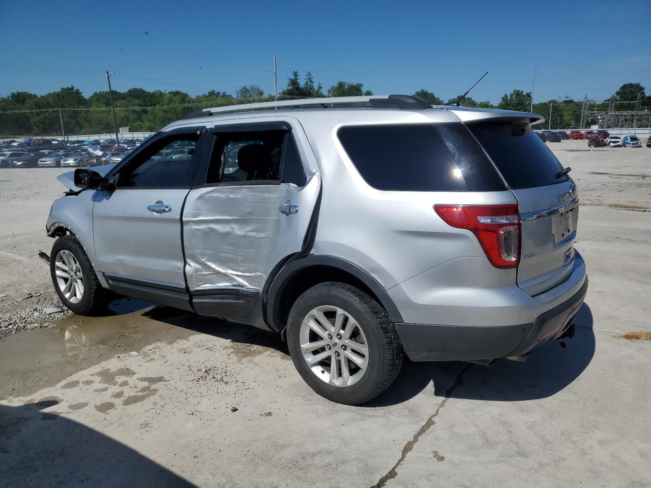 2014 Ford Explorer Xlt - Фото 2