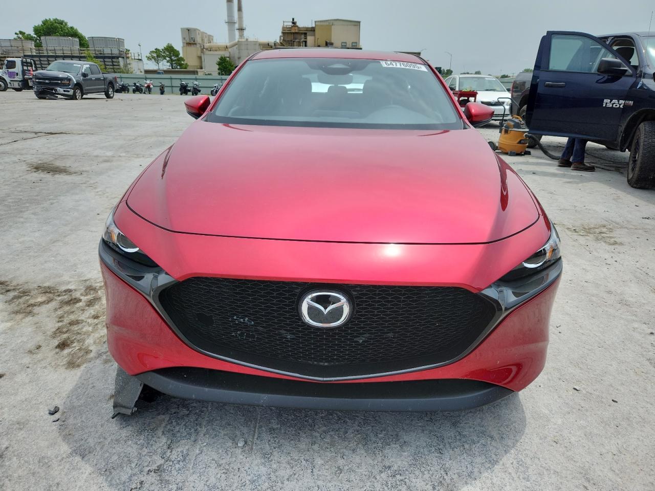 2025 Mazda 3 Preferred - Фото 5