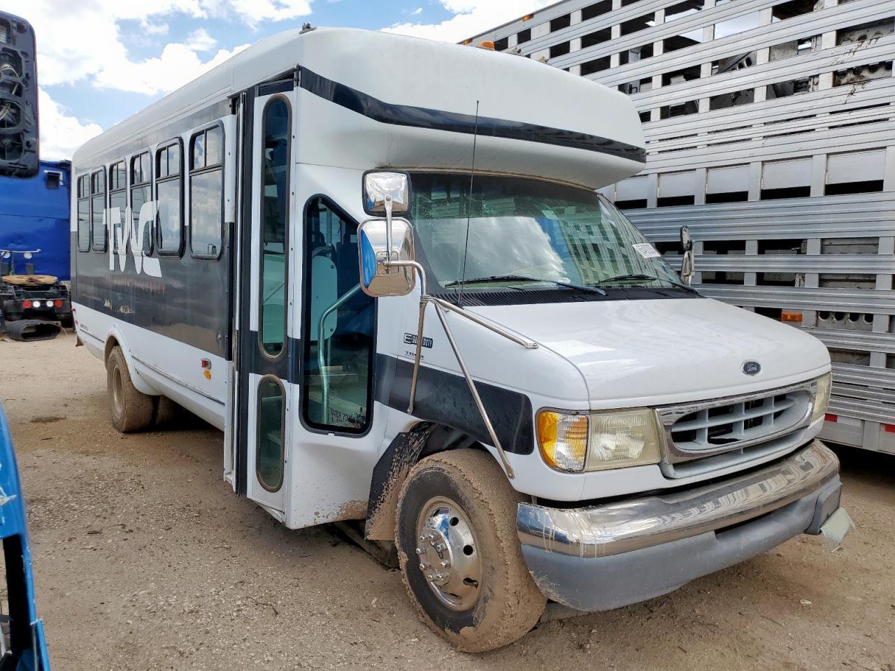 1998 Ford Econolin - Image 4