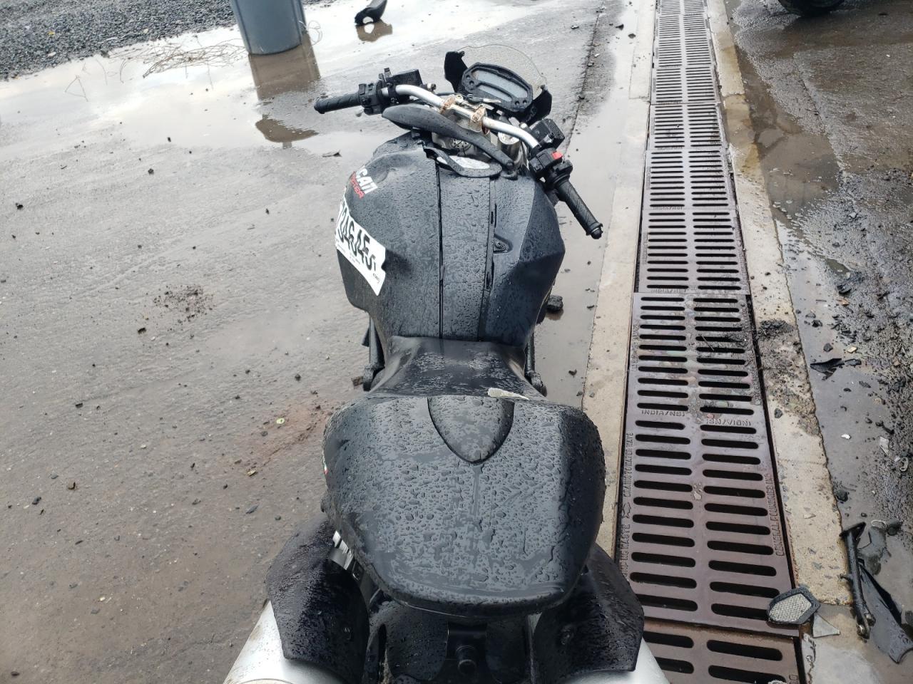 2012 Ducati Monster 696 - Image 6