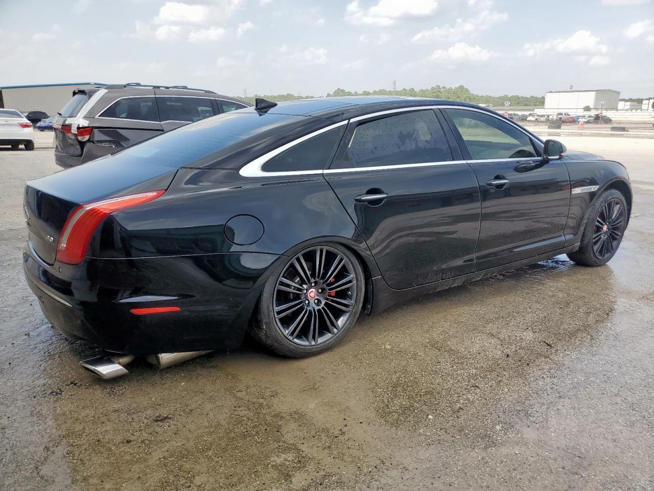 2014 Jaguar Xjl Portfolio - Image 3